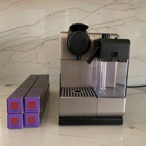 De'Longhi Nespresso Lattissima Touch Original Espresso Machine with Milk Frother